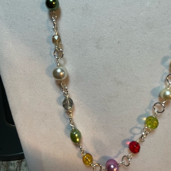Wire wrapped glass beaded necklace - Picture 9 of 10